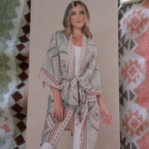 Simply Noelle beautiful shaw light pancho summer